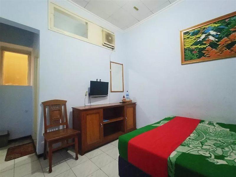 Hotel Palem 2 Syariah Malang Redpartner Luaran gambar