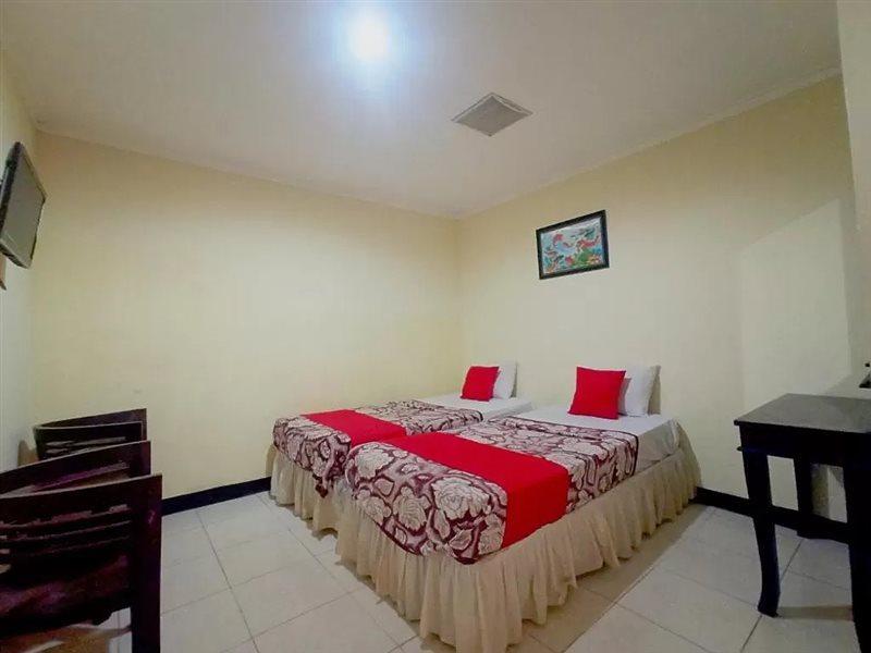 Hotel Palem 2 Syariah Malang Redpartner Luaran gambar