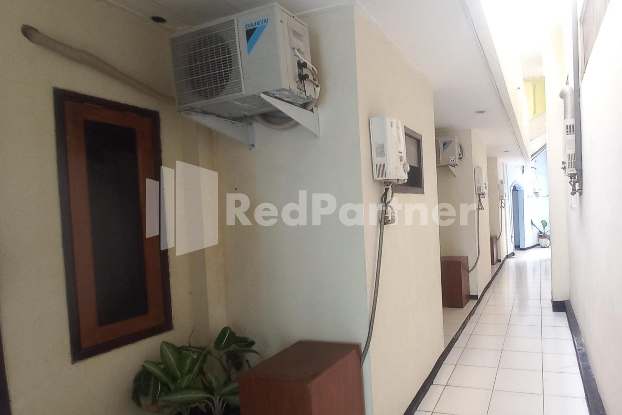 Hotel Palem 2 Syariah Malang Redpartner Luaran gambar